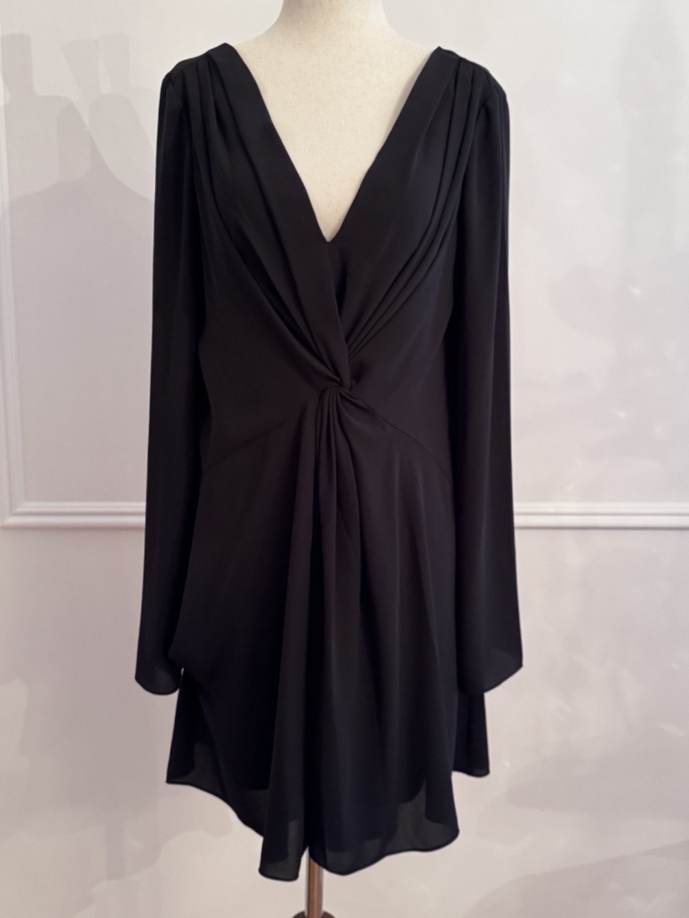 Cinq à Sept Cecil Twist Front Crepe Mini Dress 4 Black Long Sleeve